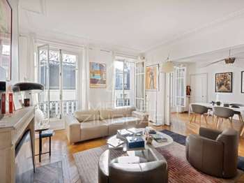 Location Appartement 4 piècesParis 7e
