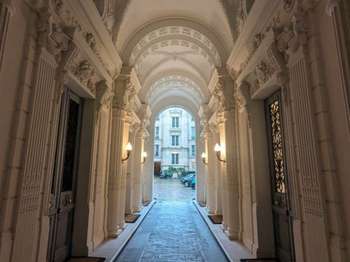 Location Appartement T1Paris 8e