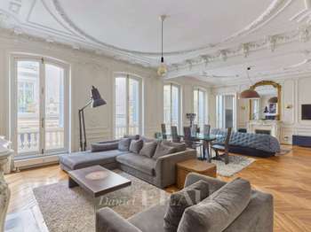 Location Appartement 5 piècesParis 8e