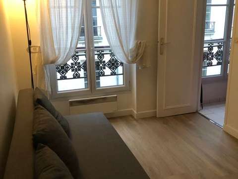 Location appartement 1 pièce Paris 9e 75