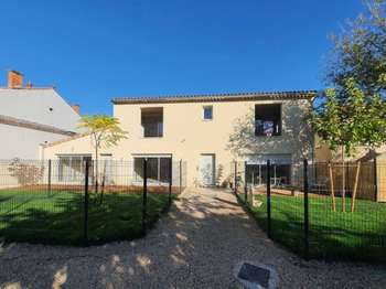 Location Appartement 3 piècesPernes-les-Fontaines