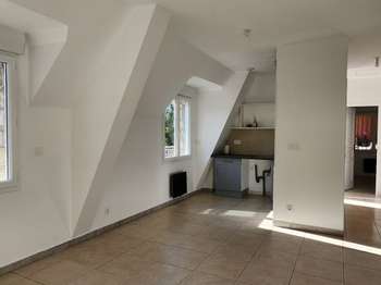 Location Appartement 4 piècesPoligny