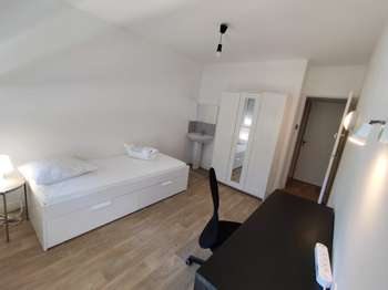 Location Chambre 8 pièces