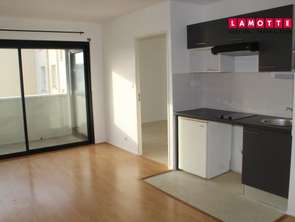 Location Appartement 2 piècesRennes Bourg L'evêque