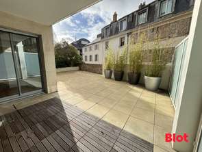 Location Appartement 4 piècesRennes Centre Ville