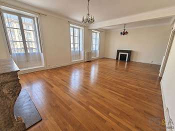 Location Appartement 4 piècesRennes Centre Ville