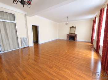 Location Appartement 4 piècesRennes Centre Ville