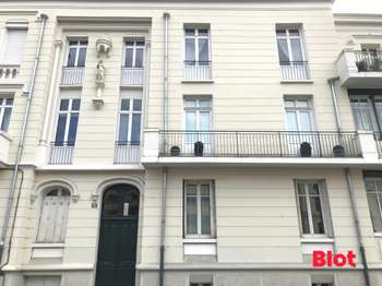 Location Appartement 4 piècesRennes Centre Ville