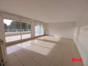 Location Appartement 4 piècesRennes Fougères