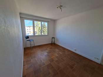 Location Appartement 2 piècesRennes Sainte-Thérèse