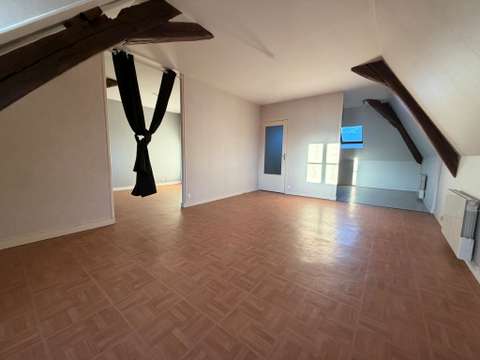 Location appartement 2 pièces Sablé-Sur-Sarthe Centre 72