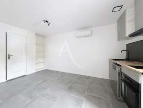 Location Appartement 2 piècesSaint-Aubin-de-Luigné