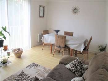 Location Appartement 3 piècesSaint-Brice-en-Cogles