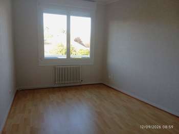 Location Appartement 3 piècesSaint-Brice-en-Cogles