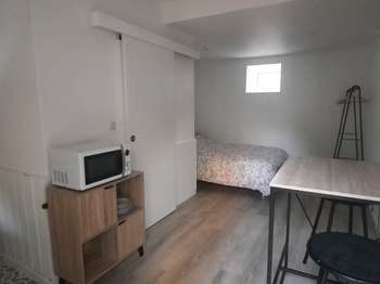 Location StudioSaint-Denis-d'Orques