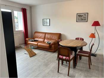 Location Appartement 2 piècesSaint-Étienne