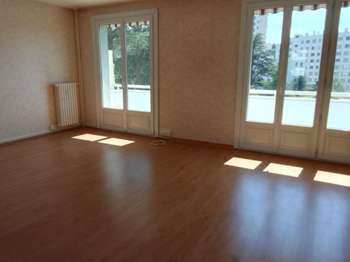 Location Appartement 3 piècesSaint-Étienne