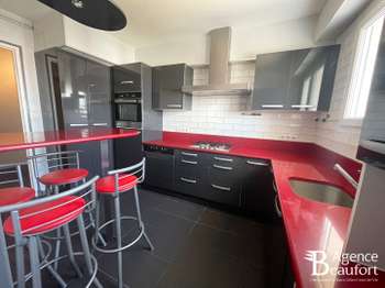 Location Appartement 3 piècesSaint-Gilles-Croix-de-Vie