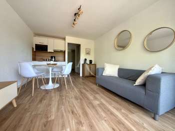 Location Appartement 2 piècesSaint-Gilles-Croix-De-Vie Centre Ville