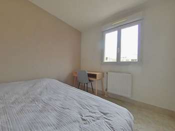 Location appartement 1 pièce Saint-Laurent-du-Var 06