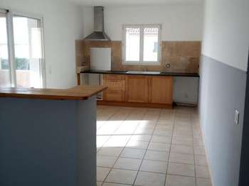 Location Appartement 4 piècesSaint-Martin-de-Crau