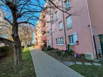 Location appartement 1 pièce Saint-Michel-sur-Orge 91