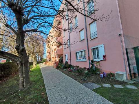 Location appartement 1 pièce Saint-Michel-sur-Orge 91