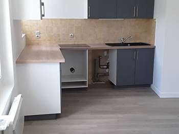 Location Appartement 5 piècesSaint-Pierre-Montlimart