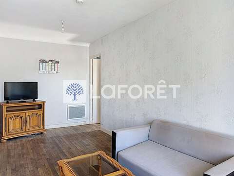 Location appartement 3 pièces Saint-Varent 79