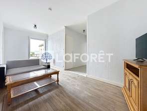 Location Appartement 3 piècesSaint-Varent