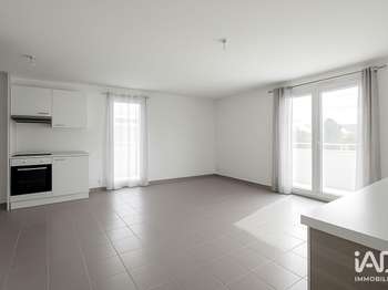 Location Appartement 3 piècesSalon-de-Provence