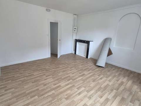 Location appartement 1 pièce Savigné-l'Évêque 72