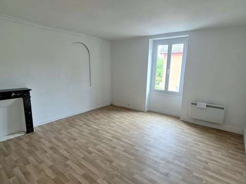 Location appartement 1 pièce Savigné-l'Évêque 72