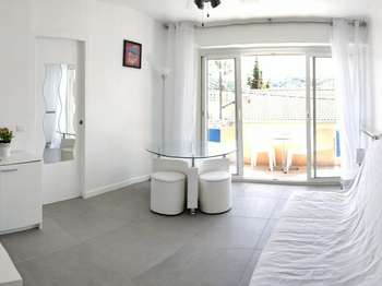 Location Appartement 2 piècesVallauris