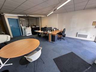 Bureaux et commerces 3 pièces