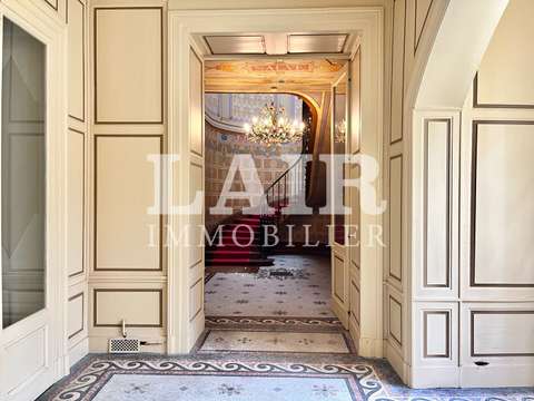 Bureaux et commerces 5 pièces