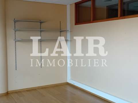 Bureaux et commerces 4 pièces