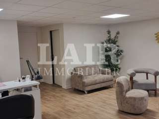 Bureaux et commerces 3 pièces Bureaux et commerces 3 pièces