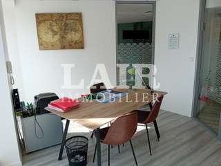 Bureaux et commerces 6 pièces