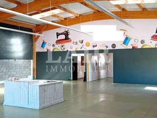 Bureaux et commerces 4 pièces