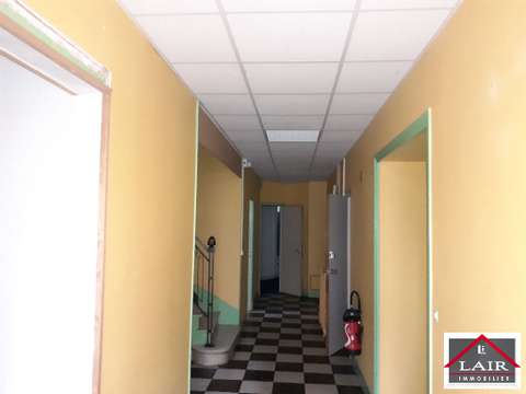 Bureaux et commerces 5 pièces