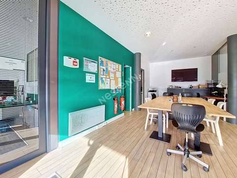 Bureaux et commerces 2 pièces