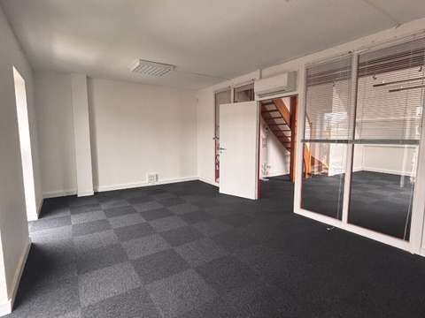 Bureaux et commerces 2 pièces