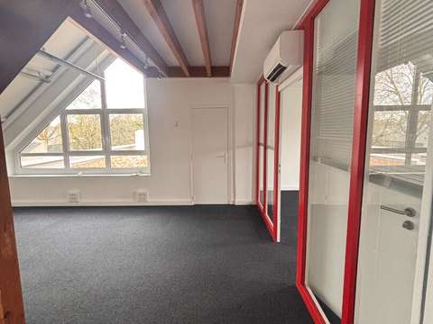 Bureaux et commerces 2 pièces