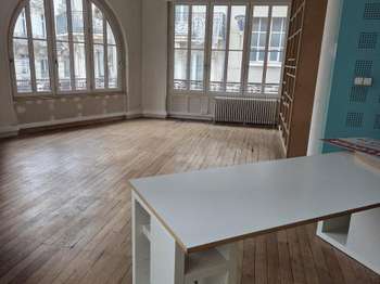 Bureaux et commerces 4 pièces Bureaux et commerces 4 pièces