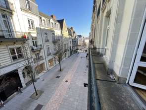Location Bureaux et commerces 106 m&sup2;Angers Saint-Léonard Madeleine