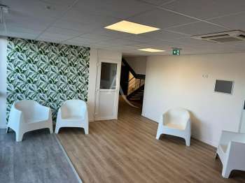 Bureaux et commerces Angles 85