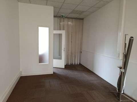 Bureaux et commerces 3 pièces Bureaux et commerces 3 pièces