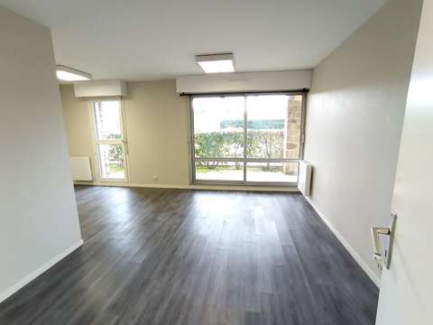 Bureaux et commerces 2 pièces