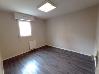 Bureaux et commerces 2 pièces